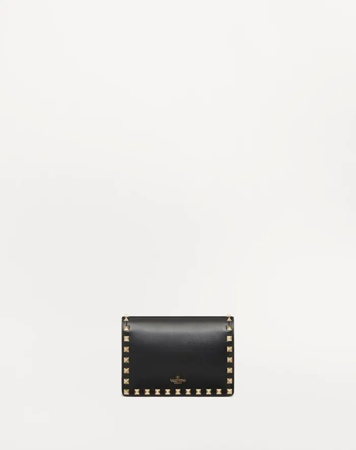 Valentino Mini Bags Woman Rockstud Calfskin Chain Pouch For Woman In Black Black Valentino Mini Bags Woman Rockstud Calfskin Chain Pouch For Woman In Black Black