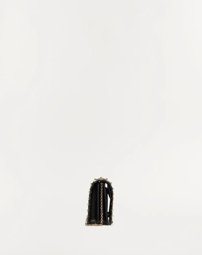 Valentino Mini Bags Woman Rockstud Calfskin Chain Pouch For Woman In Black Black Valentino Mini Bags Woman Rockstud Calfskin Chain Pouch For Woman In Black Black