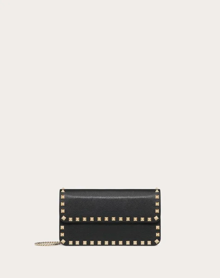 Valentino Mini Bags Woman Rockstud Grainy Calfskin Chain Pouch For Woman In Black Black Valentino Mini Bags Woman Rockstud Grainy Calfskin Chain Pouch For Woman In Black Black