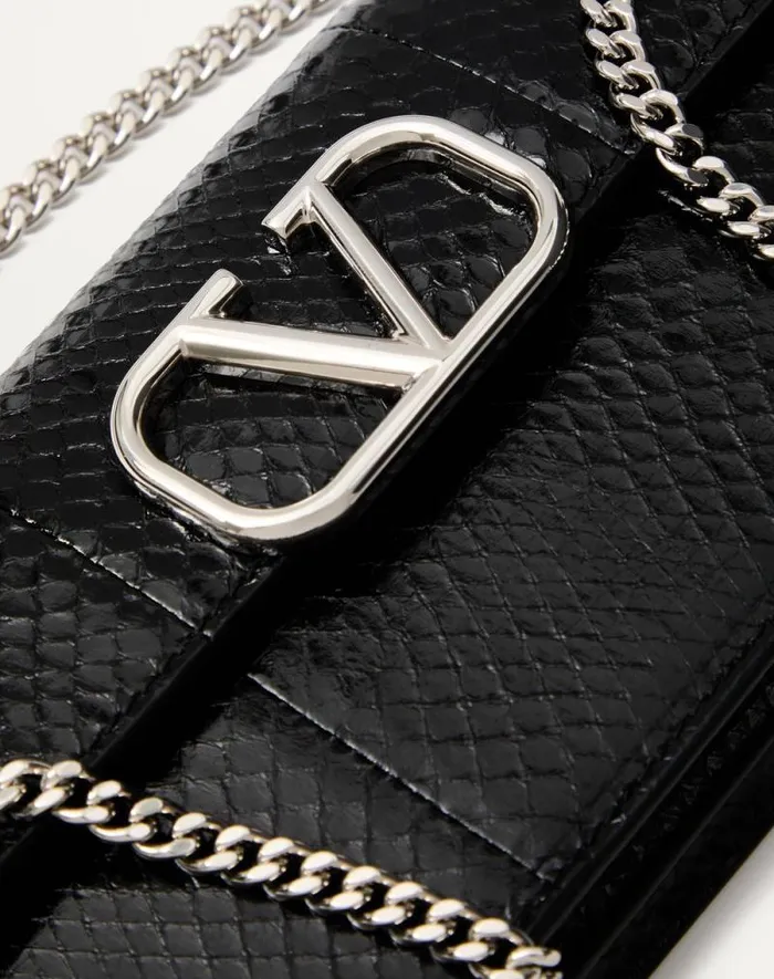 Valentino Mini Bags Woman Vlogo Signature Ayers Leather Wallet With Chain For Woman In Black Black Valentino Mini Bags Woman Vlogo Signature Ayers Leather Wallet With Chain For Woman In Black Black