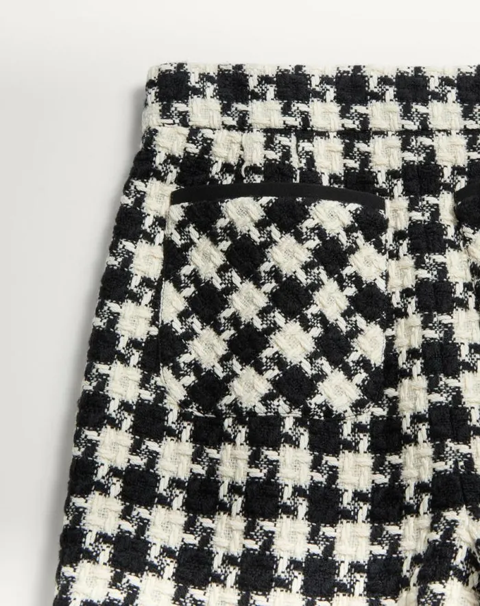 Valentino Pants And Shorts Woman Damier Light Tweed Shorts For Woman In Ivoryblack Ivoryblack Valentino Pants And Shorts Woman Damier Light Tweed Shorts For Woman In Ivoryblack Ivoryblack