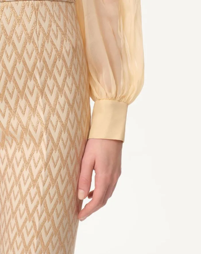 Valentino Pants And Shorts Woman Toute La V Lurex Jacquard Pants For Woman In Birchgold Birchgold Valentino Pants And Shorts Woman Toute La V Lurex Jacquard Pants For Woman In Birchgold Birchgold