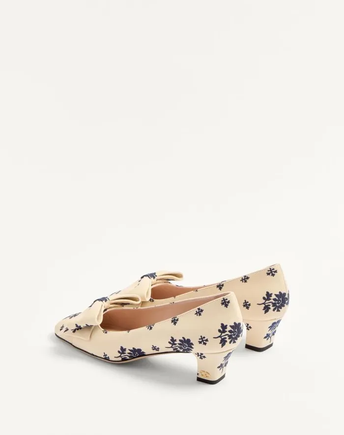 Valentino Pumps Woman Bowow Dcollet In Papier Floral Fabric 45mm For Woman In Ivoryblue Ivoryblue