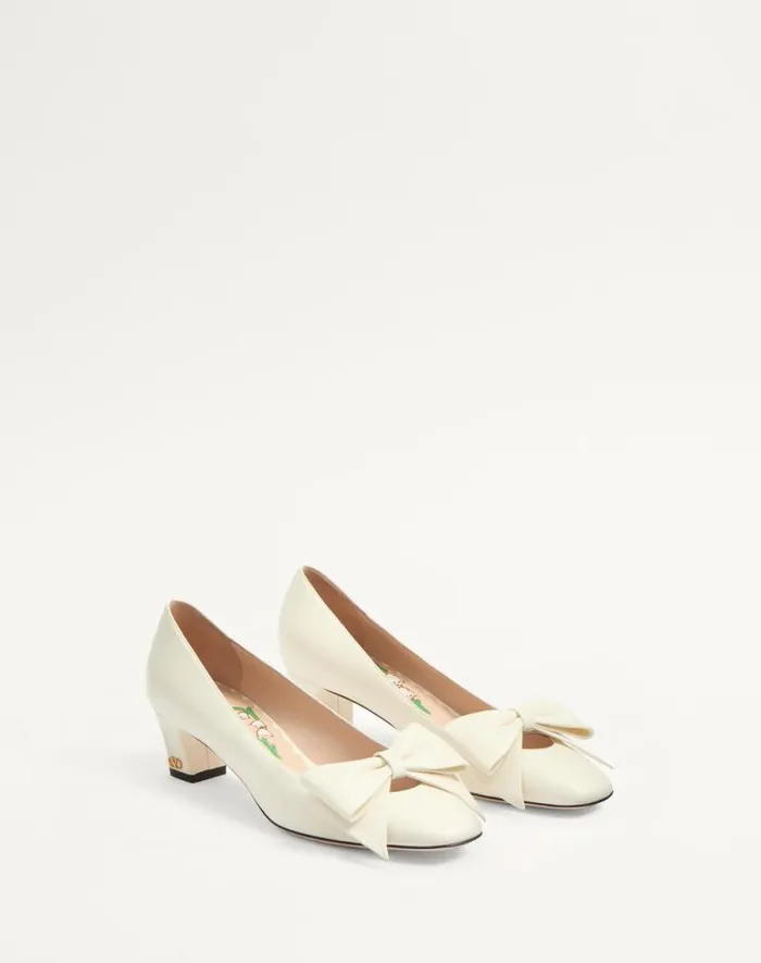Valentino Pumps Woman Bowow Pumps In Kidskin 45mm For Woman In Ivory Ivory Valentino Pumps Woman Bowow Pumps In Kidskin 45mm For Woman In Ivory Ivory