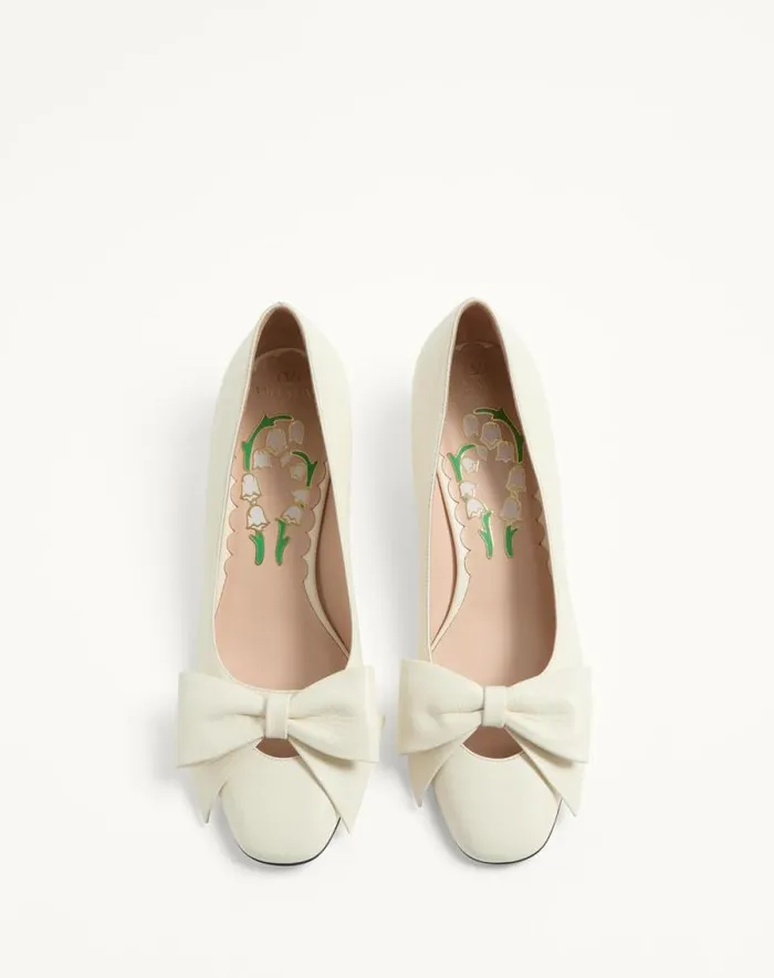 Valentino Pumps Woman Bowow Pumps In Kidskin 45mm For Woman In Ivory Ivory Valentino Pumps Woman Bowow Pumps In Kidskin 45mm For Woman In Ivory Ivory