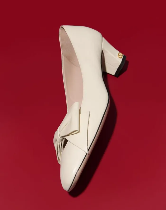 Valentino Pumps Woman Bowow Pumps In Kidskin 45mm For Woman In Ivory Ivory Valentino Pumps Woman Bowow Pumps In Kidskin 45mm For Woman In Ivory Ivory