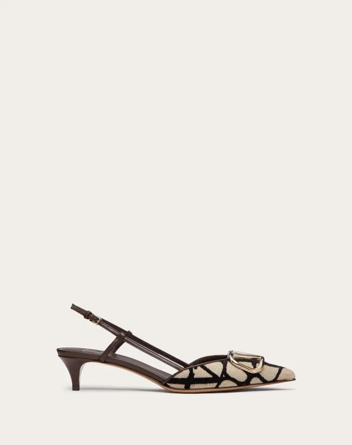 Valentino Pumps Woman Vlogo Signature Slingback Pump In Toile Iconographe 40mm For Woman In Fondantnatural Fondantnatural