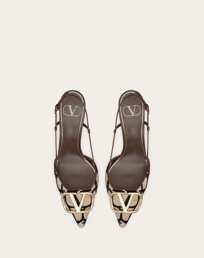 Valentino Pumps Woman Vlogo Signature Slingback Pump In Toile Iconographe 80mm For Woman In Beigeblack Beigeblack Valentino Pumps Woman Vlogo Signature Slingback Pump In Toile Iconographe 80mm For Woman In Beigeblack Beigeblack