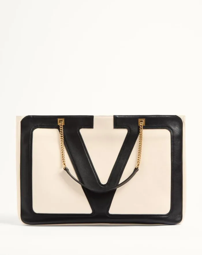 Valentino Shoulder Bags WomanMan Valentino Garavani Viva Superstar Nappa Leather Shopper For Woman In Ivoryblack Ivoryblack Valentino Shoulder Bags WomanMan Valentino Garavani Viva Superstar Nappa Leather Shopper For Woman In Ivoryblack Ivoryblack