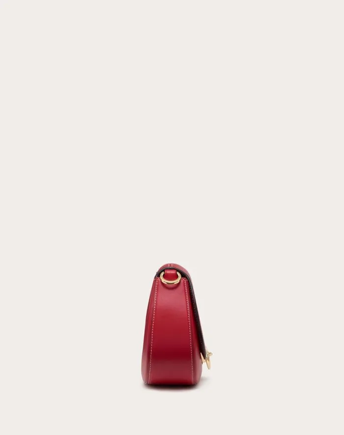 Valentino Shoulder Bags Woman Small Valentino Garavani Ohval Shoulder Bag In Nappa Calfskin For Woman In Ivory Ivory Valentino Shoulder Bags Woman Small Valentino Garavani Ohval Shoulder Bag In Nappa Calfskin For Woman In Ivory Ivory