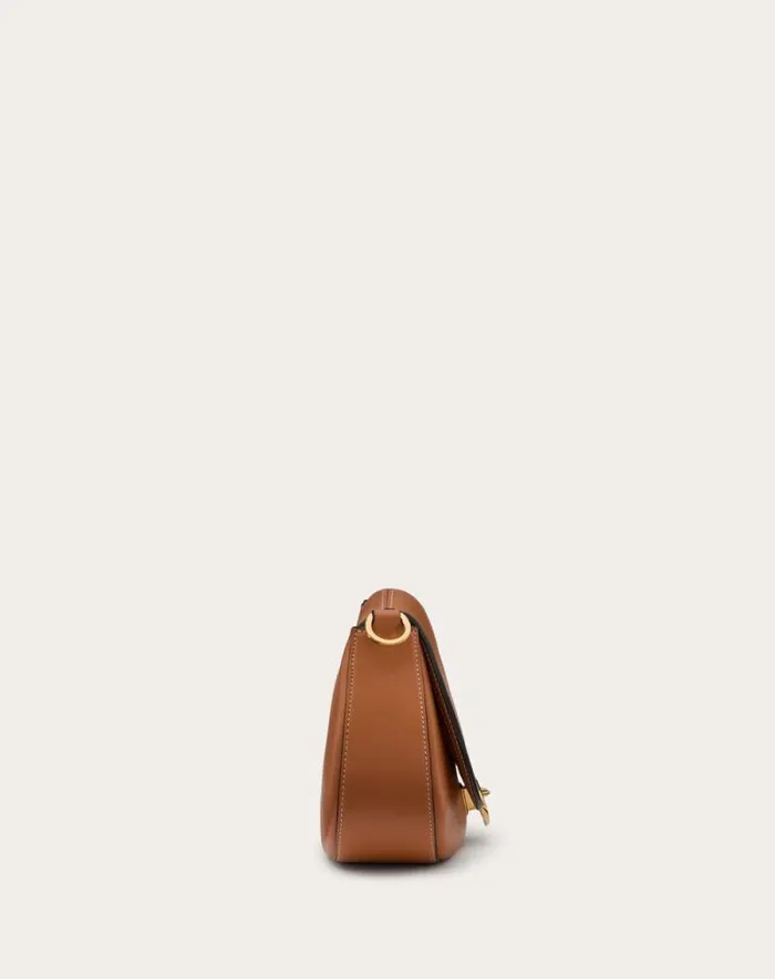 Valentino Shoulder Bags Woman Small Valentino Garavani Ohval Shoulder Bag In Nappa Calfskin For Woman In Ivory Ivory Valentino Shoulder Bags Woman Small Valentino Garavani Ohval Shoulder Bag In Nappa Calfskin For Woman In Ivory Ivory