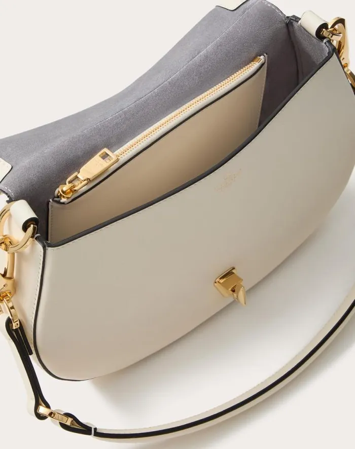 Valentino Shoulder Bags Woman Small Valentino Garavani Ohval Shoulder Bag In Nappa Calfskin For Woman In Ivory Ivory Valentino Shoulder Bags Woman Small Valentino Garavani Ohval Shoulder Bag In Nappa Calfskin For Woman In Ivory Ivory
