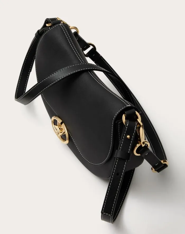 Valentino Shoulder Bags Woman Small Valentino Garavani Ohval Shoulder Bag In Nappa Calfskin For Woman In Ivory Ivory Valentino Shoulder Bags Woman Small Valentino Garavani Ohval Shoulder Bag In Nappa Calfskin For Woman In Ivory Ivory