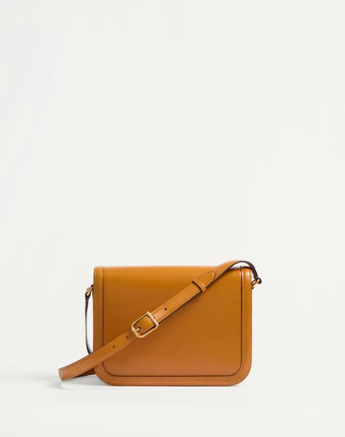 Valentino Shoulder Bags Woman Valentino Garavani 9to5 Smooth Calfskin Shoulder Bag For Woman In Beige Beige Valentino Shoulder Bags Woman Valentino Garavani 9to5 Smooth Calfskin Shoulder Bag For Woman In Beige Beige