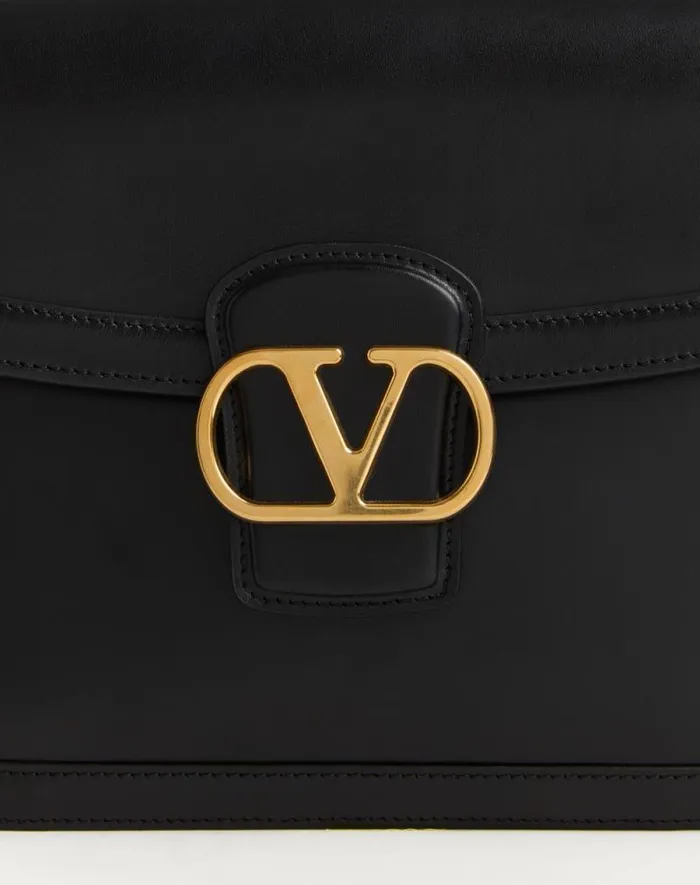 Valentino Shoulder Bags Woman Valentino Garavani 9to5 Smooth Calfskin Shoulder Bag For Woman In Beige Beige Valentino Shoulder Bags Woman Valentino Garavani 9to5 Smooth Calfskin Shoulder Bag For Woman In Beige Beige