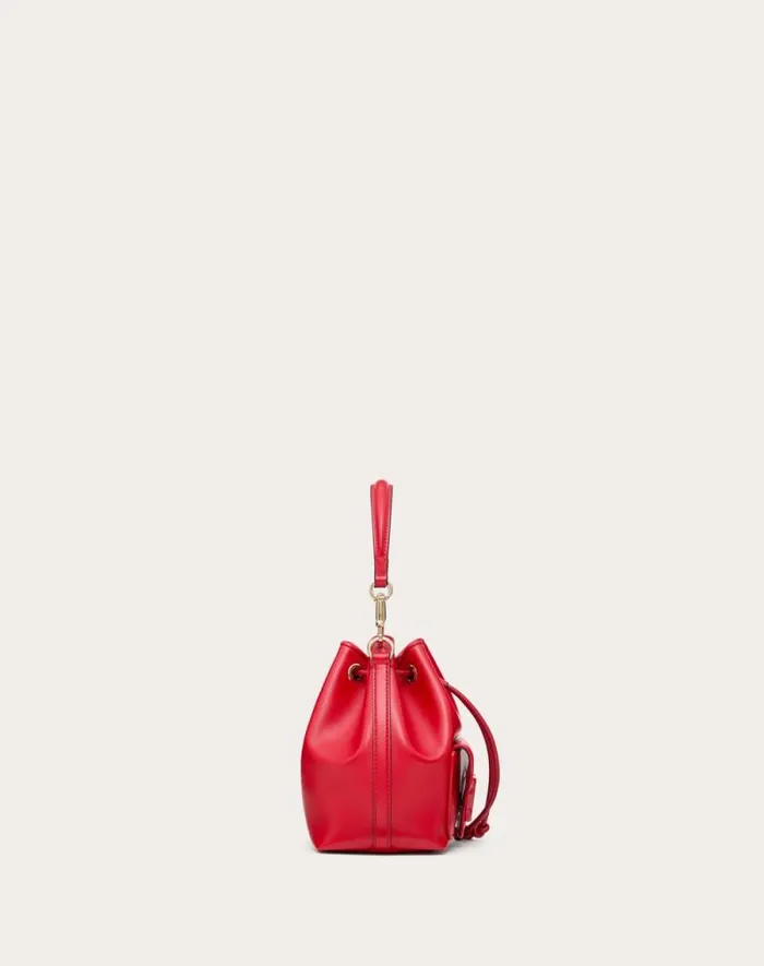 Valentino Shoulder Bags Woman Valentino Garavani Loc Calfskin Bucket Bag For Woman In Ivory Ivory Valentino Shoulder Bags Woman Valentino Garavani Loc Calfskin Bucket Bag For Woman In Ivory Ivory