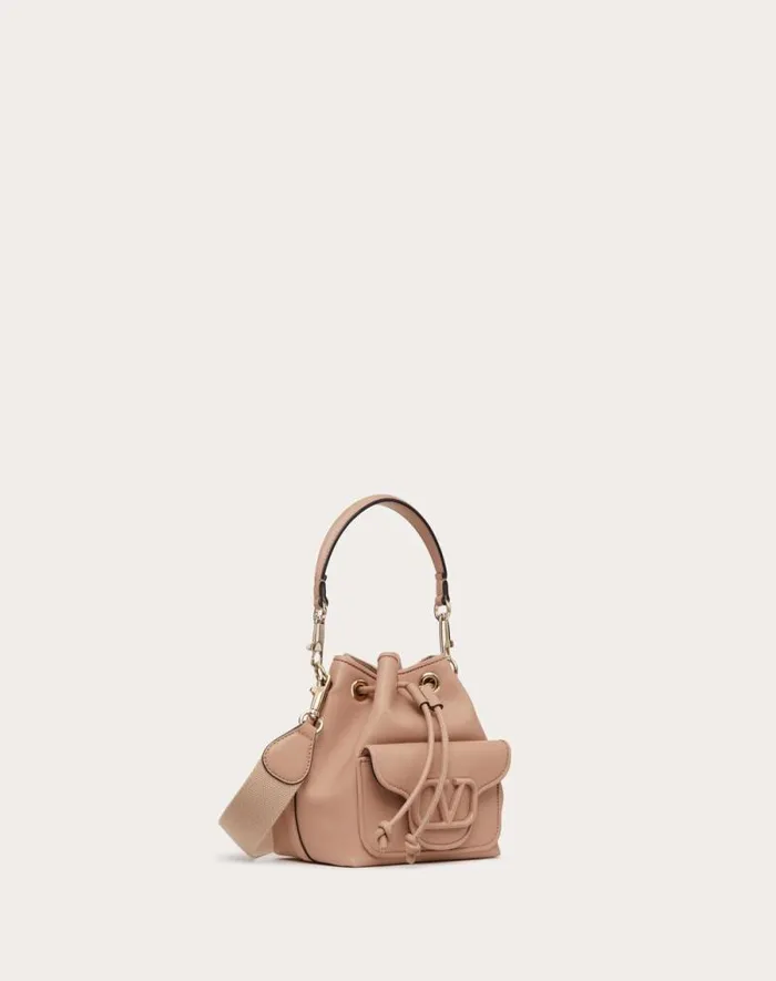 Valentino Shoulder Bags Woman Valentino Garavani Loc Calfskin Bucket Bag For Woman In Ivory Ivory Valentino Shoulder Bags Woman Valentino Garavani Loc Calfskin Bucket Bag For Woman In Ivory Ivory