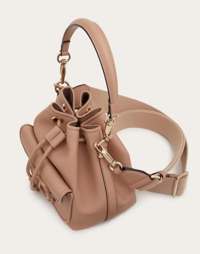 Valentino Shoulder Bags Woman Valentino Garavani Loc Calfskin Bucket Bag For Woman In Ivory Ivory Valentino Shoulder Bags Woman Valentino Garavani Loc Calfskin Bucket Bag For Woman In Ivory Ivory