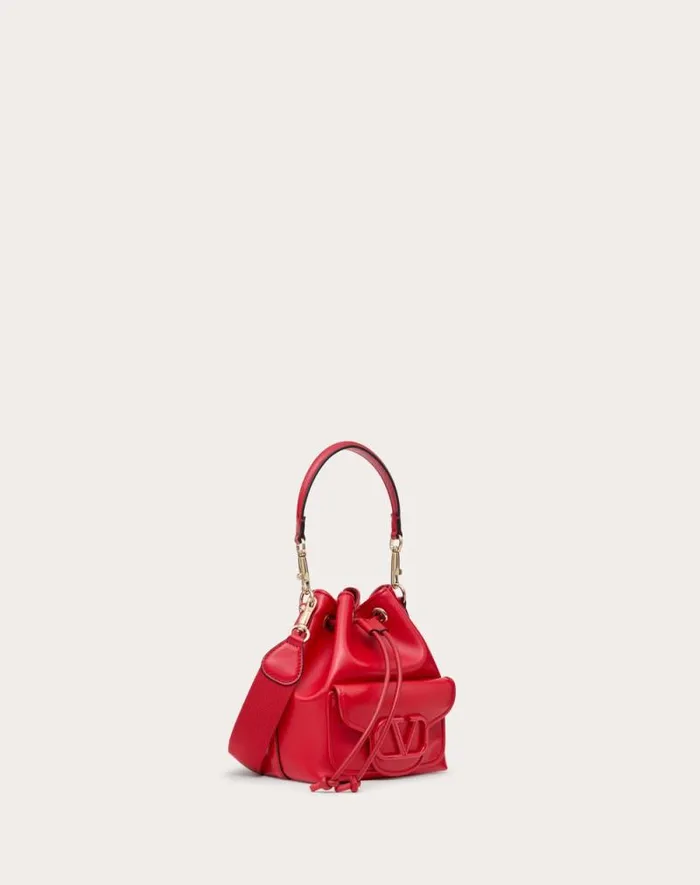 Valentino Shoulder Bags Woman Valentino Garavani Loc Calfskin Bucket Bag For Woman In Ivory Ivory Valentino Shoulder Bags Woman Valentino Garavani Loc Calfskin Bucket Bag For Woman In Ivory Ivory