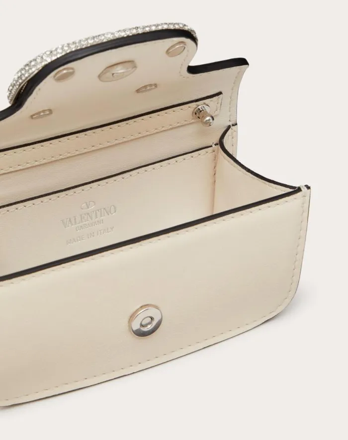Valentino Shoulder Bags Woman Valentino Garavani Loc Micro Bag With Chain And Jewel Logo For Woman In Light Ivory Light Ivory Valentino Shoulder Bags Woman Valentino Garavani Loc Micro Bag With Chain And Jewel Logo For Woman In Light Ivory Light Ivory