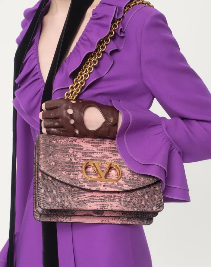 Valentino Shoulder Bags Woman Valentino Garavani Vain Shoulder Bag In Tejus For Woman In Pink Pink Valentino Shoulder Bags Woman Valentino Garavani Vain Shoulder Bag In Tejus For Woman In Pink Pink