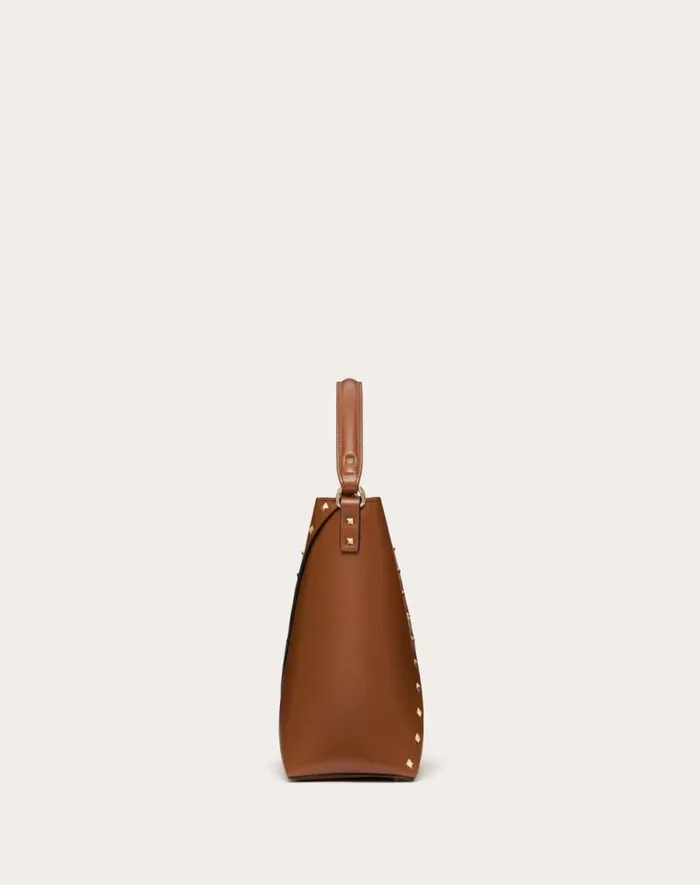 Valentino Shoulder Bags Woman Valentino Garavani Valentino Garavani Rockstud Wispy Calfskin Bucket Bag For Woman In Rosso Valentino Rosso Valentino Valentino Shoulder Bags Woman Valentino Garavani Valentino Garavani Rockstud Wispy Calfskin Bucket Bag For Woman In Rosso Valentino Rosso Valentino