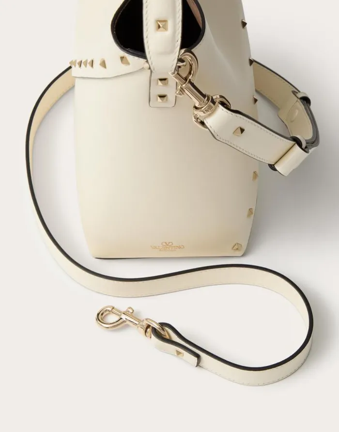 Valentino Shoulder Bags Woman Valentino Garavani Valentino Garavani Rockstud Wispy Calfskin Bucket Bag For Woman In Rosso Valentino Rosso Valentino Valentino Shoulder Bags Woman Valentino Garavani Valentino Garavani Rockstud Wispy Calfskin Bucket Bag For Woman In Rosso Valentino Rosso Valentino