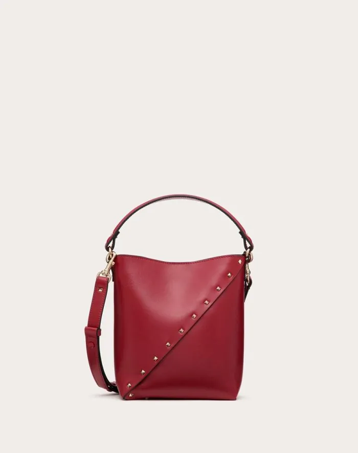 Valentino Shoulder Bags Woman Valentino Garavani Valentino Garavani Rockstud Wispy Calfskin Bucket Bag For Woman In Rosso Valentino Rosso Valentino Valentino Shoulder Bags Woman Valentino Garavani Valentino Garavani Rockstud Wispy Calfskin Bucket Bag For Woman In Rosso Valentino Rosso Valentino