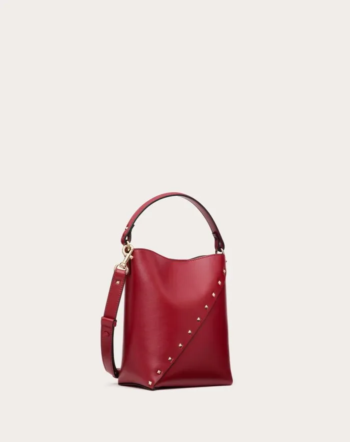 Valentino Shoulder Bags Woman Valentino Garavani Valentino Garavani Rockstud Wispy Calfskin Bucket Bag For Woman In Rosso Valentino Rosso Valentino Valentino Shoulder Bags Woman Valentino Garavani Valentino Garavani Rockstud Wispy Calfskin Bucket Bag For Woman In Rosso Valentino Rosso Valentino