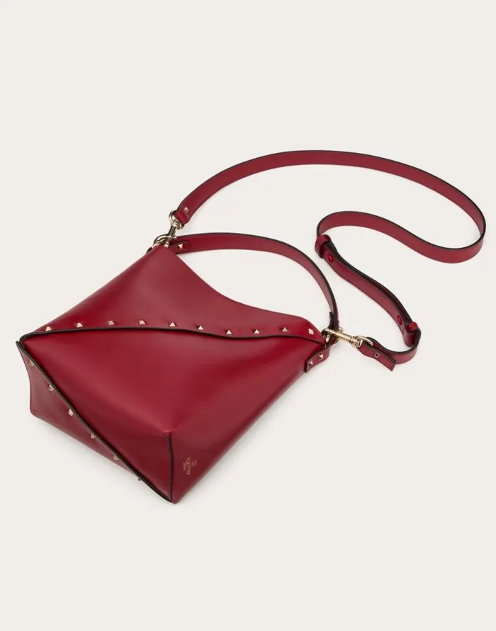 Valentino Shoulder Bags Woman Valentino Garavani Valentino Garavani Rockstud Wispy Calfskin Bucket Bag For Woman In Rosso Valentino Rosso Valentino Valentino Shoulder Bags Woman Valentino Garavani Valentino Garavani Rockstud Wispy Calfskin Bucket Bag For Woman In Rosso Valentino Rosso Valentino