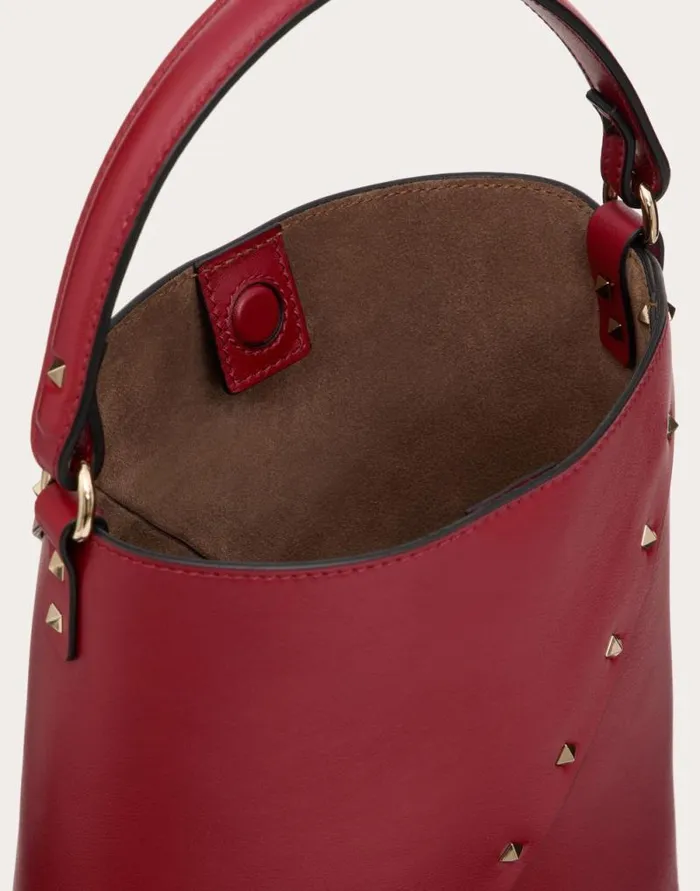 Valentino Shoulder Bags Woman Valentino Garavani Valentino Garavani Rockstud Wispy Calfskin Bucket Bag For Woman In Rosso Valentino Rosso Valentino Valentino Shoulder Bags Woman Valentino Garavani Valentino Garavani Rockstud Wispy Calfskin Bucket Bag For Woman In Rosso Valentino Rosso Valentino