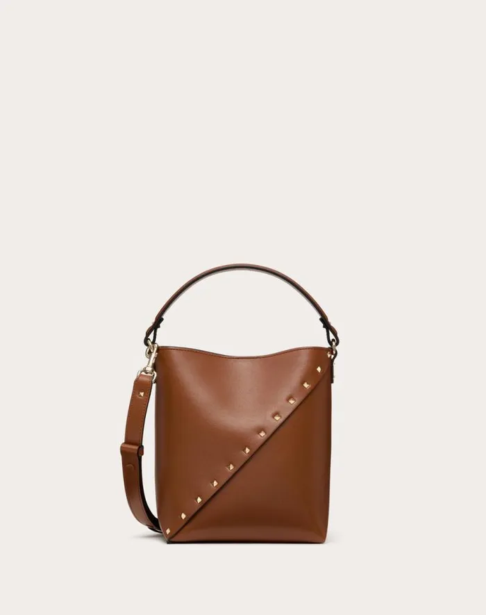 Valentino Shoulder Bags Woman Valentino Garavani Valentino Garavani Rockstud Wispy Calfskin Bucket Bag For Woman In Rosso Valentino Rosso Valentino Valentino Shoulder Bags Woman Valentino Garavani Valentino Garavani Rockstud Wispy Calfskin Bucket Bag For Woman In Rosso Valentino Rosso Valentino