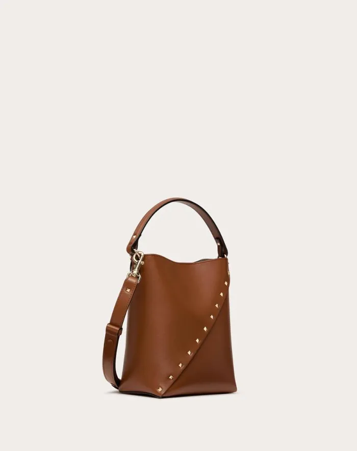 Valentino Shoulder Bags Woman Valentino Garavani Valentino Garavani Rockstud Wispy Calfskin Bucket Bag For Woman In Tobacco Tobacco Valentino Shoulder Bags Woman Valentino Garavani Valentino Garavani Rockstud Wispy Calfskin Bucket Bag For Woman In Tobacco Tobacco
