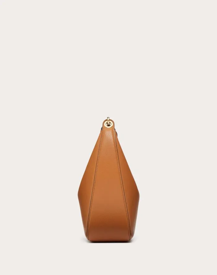 Valentino Shoulder Bags Woman Vlogo Moon Medium Grainy Calfskin Hobo Bag With Chain For Woman In Clay Clay Valentino Shoulder Bags Woman Vlogo Moon Medium Grainy Calfskin Hobo Bag With Chain For Woman In Clay Clay