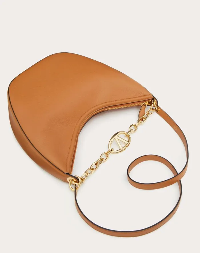 Valentino Shoulder Bags Woman Vlogo Moon Medium Grainy Calfskin Hobo Bag With Chain For Woman In Clay Clay Valentino Shoulder Bags Woman Vlogo Moon Medium Grainy Calfskin Hobo Bag With Chain For Woman In Clay Clay