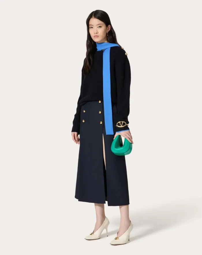 Valentino Shoulder Bags Woman Vlogo Moon Mini Hobo Bag In Nappa Leather With Chain For Woman In Camellia Camellia Valentino Shoulder Bags Woman Vlogo Moon Mini Hobo Bag In Nappa Leather With Chain For Woman In Camellia Camellia