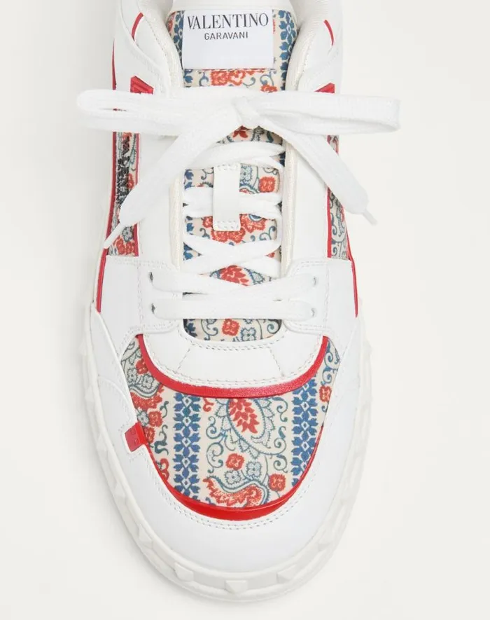 Valentino Sneakers Man Freedots Lowtop Sneaker In Calfskin And Voyage Imaginaire Fabric For Man In Whitemulticolorcoral Whitemulticolorcoral Valentino Sneakers Man Freedots Lowtop Sneaker In Calfskin And Voyage Imaginaire Fabric For Man In Whitemulticolorcoral Whitemulticolorcoral