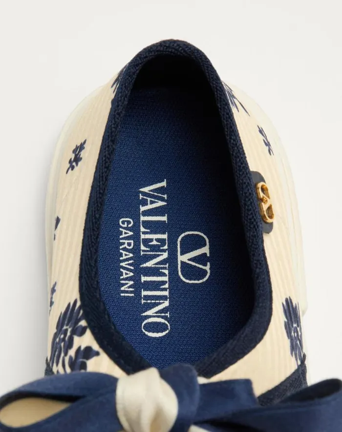 Valentino Sneakers Woman Bay By Bay Ballerina Sneakers In Papier Floral Fabric For Woman In Blueivory Blueivory Valentino Sneakers Woman Bay By Bay Ballerina Sneakers In Papier Floral Fabric For Woman In Blueivory Blueivory