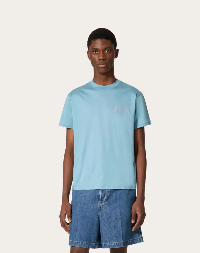 Valentino Tshirts And Sweatshirts Man Valentino Embroidery And Vlogo Signature Print Cotton Tshirt For Man In White White Valentino Tshirts And Sweatshirts Man Valentino Embroidery And Vlogo Signature Print Cotton Tshirt For Man In White White