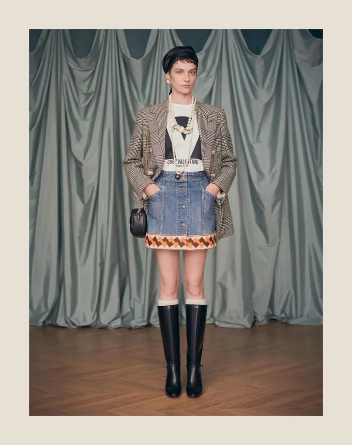 Valentino Tshirts And Sweatshirts Woman Jersey Cotton Tshirt With Chez Valentino Print For Woman In Black Black