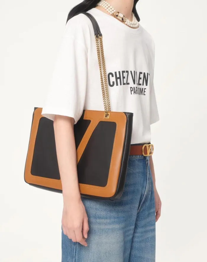 Valentino Tshirts And Sweatshirts Woman Jersey Cotton Tshirt With Chez Valentino Print For Woman In Ivory Ivory