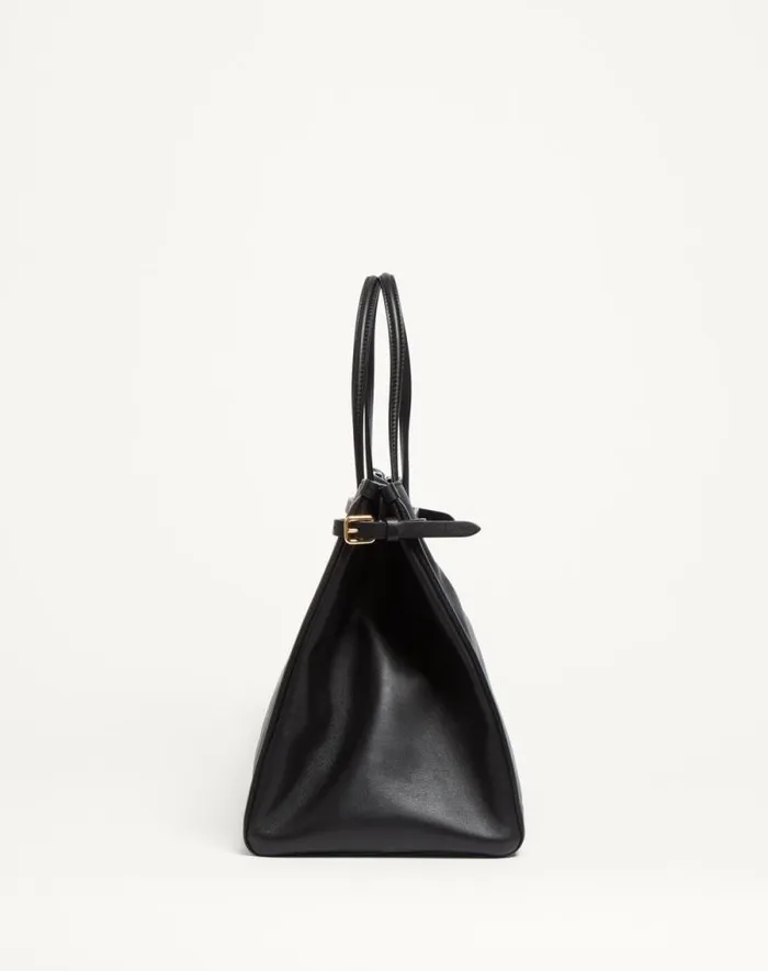 Valentino Totes Man Valentino Garavani Antibes Medium Leather Shopping Bag For Man In Black Black Valentino Totes Man Valentino Garavani Antibes Medium Leather Shopping Bag For Man In Black Black