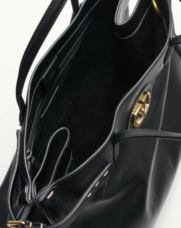 Valentino Totes Man Valentino Garavani Antibes Medium Leather Shopping Bag For Man In Black Black Valentino Totes Man Valentino Garavani Antibes Medium Leather Shopping Bag For Man In Black Black