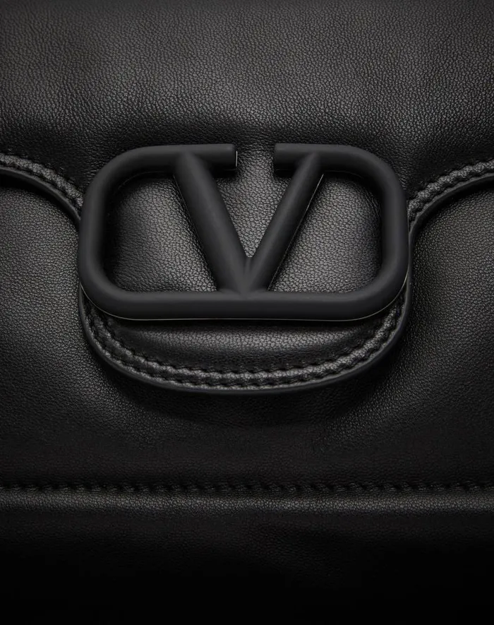 Valentino Totes Man Valentino Garavani Noir Nappa Leather Shopper For Man In Black Black Valentino Totes Man Valentino Garavani Noir Nappa Leather Shopper For Man In Black Black