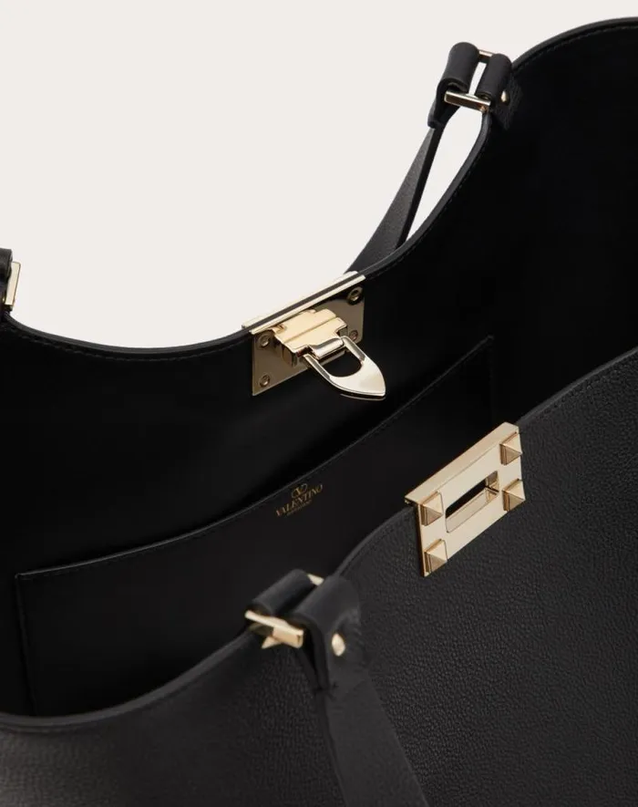 Valentino Totes Woman Valentino Garavani Rockstud Shopping Bag In Grainy Calfskin For Woman In Almond Almond Valentino Totes Woman Valentino Garavani Rockstud Shopping Bag In Grainy Calfskin For Woman In Almond Almond
