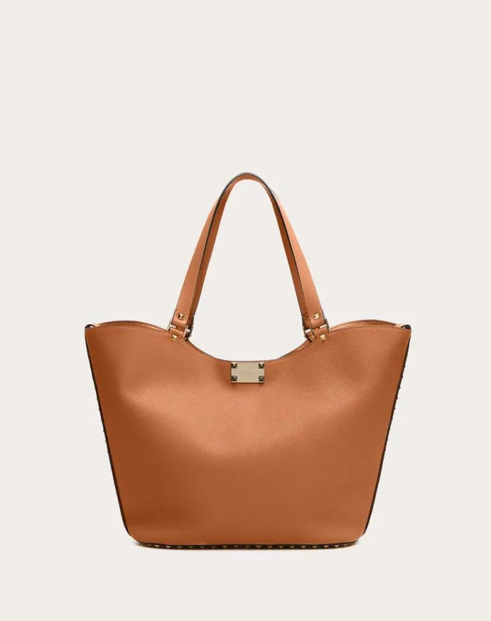 Valentino Totes Woman Valentino Garavani Rockstud Shopping Bag In Grainy Calfskin For Woman In Almond Almond Valentino Totes Woman Valentino Garavani Rockstud Shopping Bag In Grainy Calfskin For Woman In Almond Almond