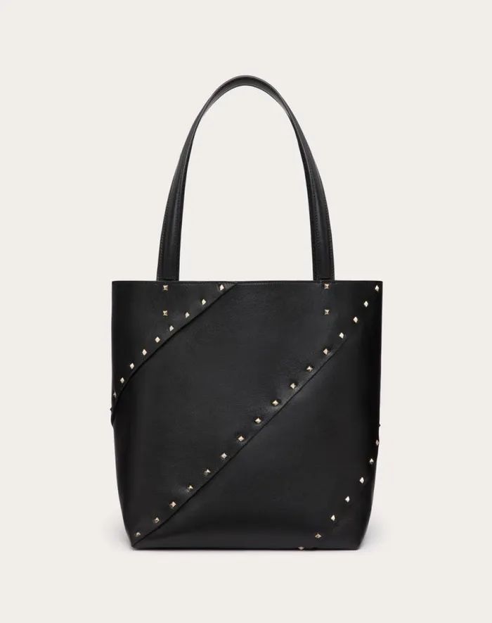 Valentino Totes Woman Valentino Garavani Valentino Garavani Rockstud Wispy Shopping Bag In Calfskin For Woman In Ivory Ivory Valentino Totes Woman Valentino Garavani Valentino Garavani Rockstud Wispy Shopping Bag In Calfskin For Woman In Ivory Ivory