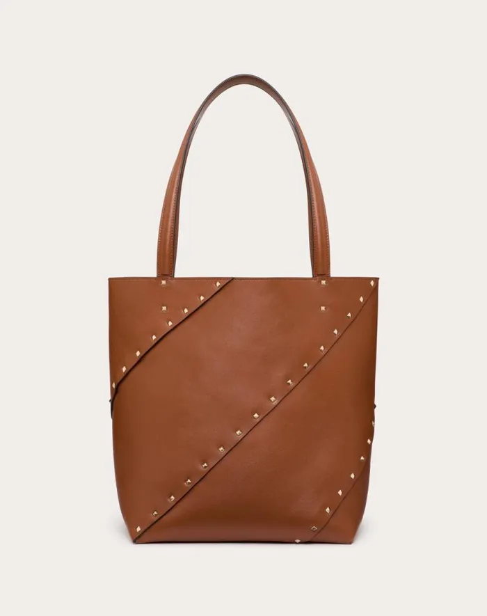Valentino Totes Woman Valentino Garavani Valentino Garavani Rockstud Wispy Shopping Bag In Calfskin For Woman In Ivory Ivory Valentino Totes Woman Valentino Garavani Valentino Garavani Rockstud Wispy Shopping Bag In Calfskin For Woman In Ivory Ivory