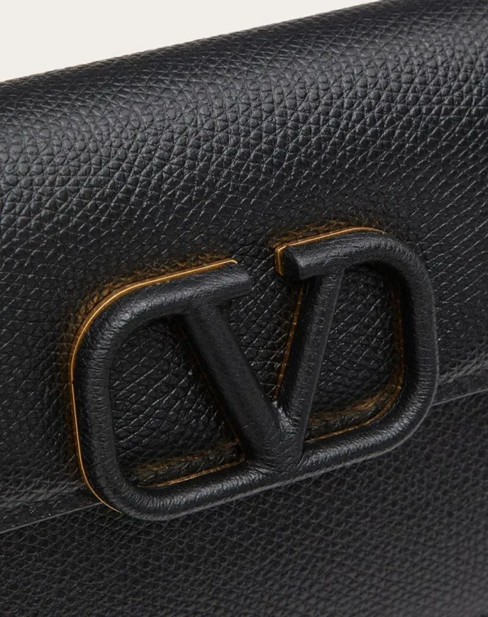 Valentino Wallets And Small Leather Goods Woman Vlogo Signature Grainy Calfskin Wallet With Chain For Woman In Porcelain Blue Porcelain Blue Valentino Wallets And Small Leather Goods Woman Vlogo Signature Grainy Calfskin Wallet With Chain For Woman In Porcelain Blue Porcelain Blue