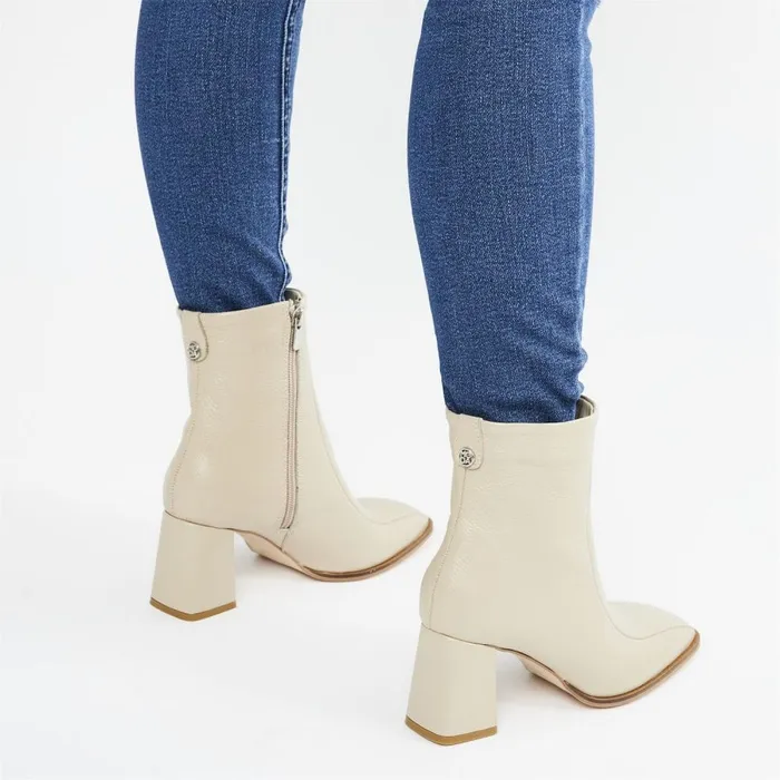 White Boots Women Moda In Pelle Adelane Off White Leather